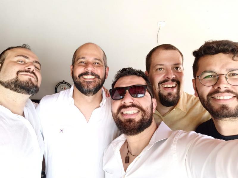 E no último dia, o bate-papo será encerrado ao som da música da banda Véijão