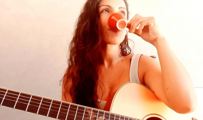 Show da cantora Hellen Huss conta com um repertório de sucesso em vozes femininas ou compostas por mulheres