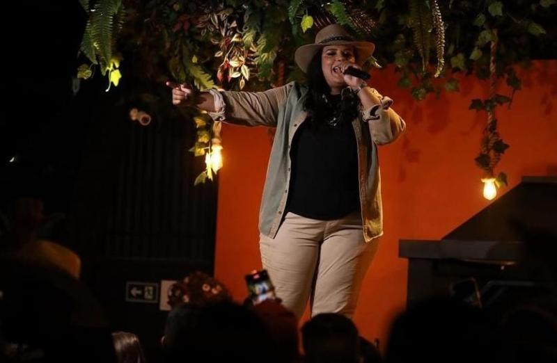 Cantora Lorena Cristine tem 27 anos e é natural de Presidente Prudente 