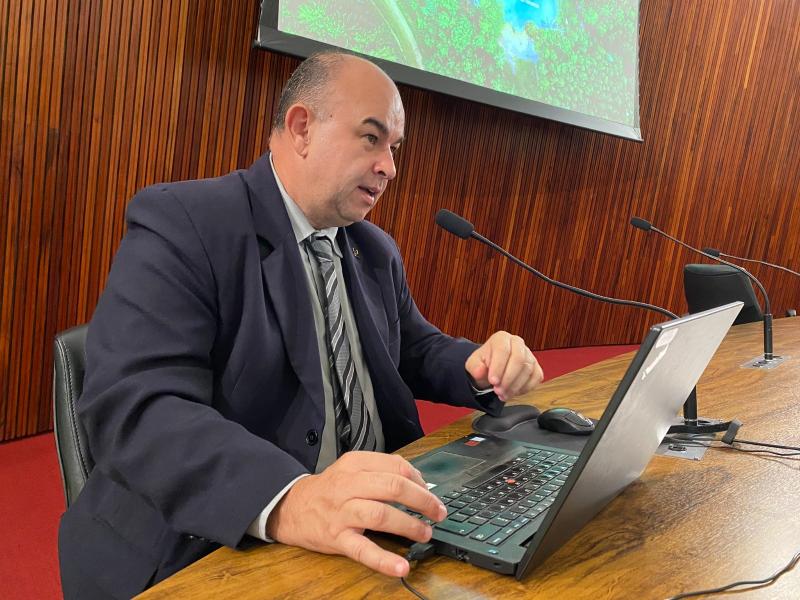 Cristiano é chefe da assessoria de comunicação do TRE do Tocantins