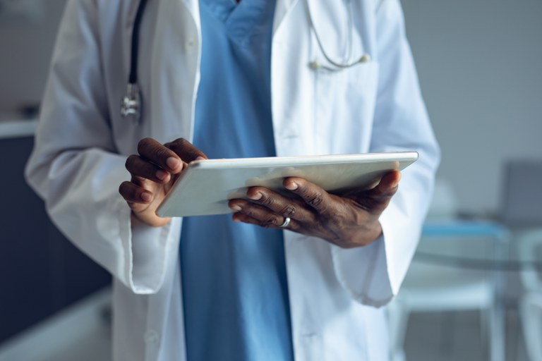 Curso trata medicina legal de forma direta e simplificada para mundo jurídico