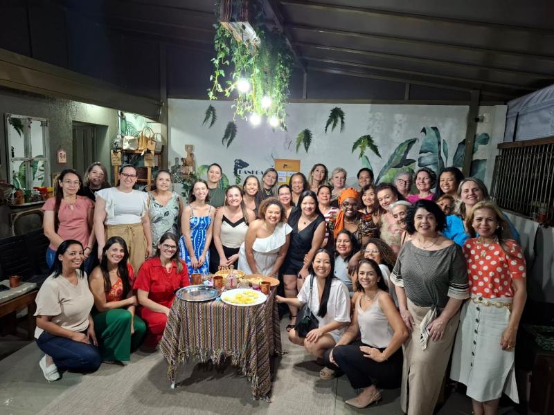 LUCIMARA AUGUSTO E AS PARTICIPANTES DE MAIS UMA EDIÇÃO DO QUINTAL DANEGA