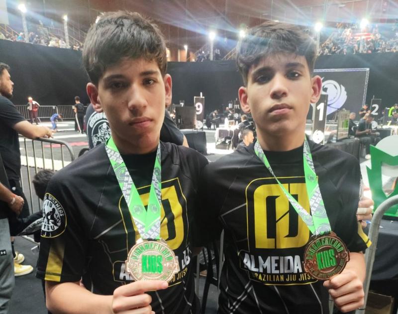 Na parte da manhã, irmãos disputaram o NOGI e garantiram presença no pódio