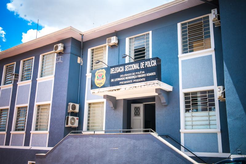 Equipe do Plantão da Central de Flagrantes da Delegacia Seccional realizou apreensão de objetos