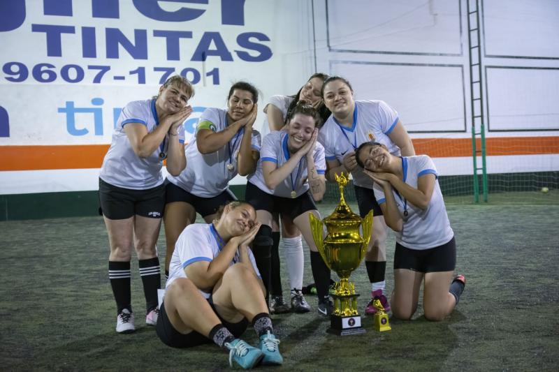 Meninas que representaram o Uruguai ficaram com a taça após vencerem o time dos EUA por 2 a 1 