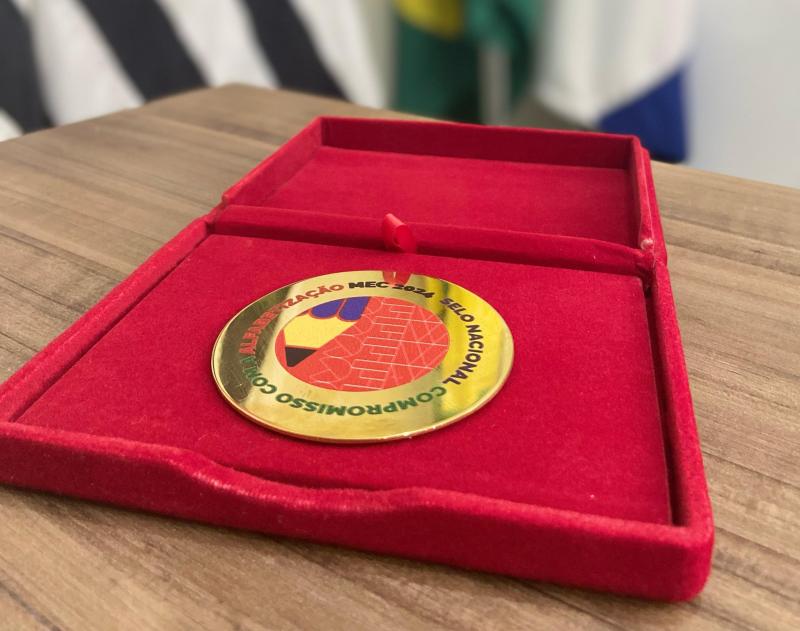 Emilianópolis recebe Selo Ouro da educação 