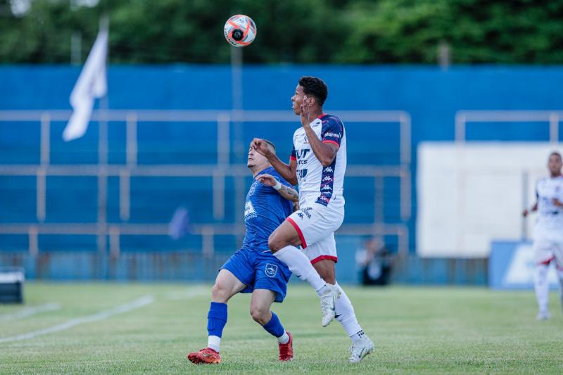 Empate ao final dos 90 minutos não foi bom para as equipes, porém a situação do Grêmio é mais animadora