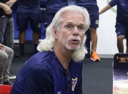 Sérgio Guedes esteve presente nesta segunda, na reapresentação do plantel do Água Santa, que irá disputar a Série D