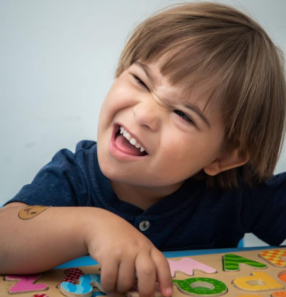 João Lucas tem 4 anos e uma vida cheia de descobertas
