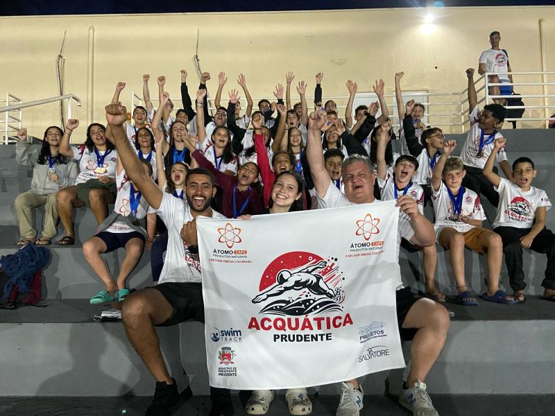 Acquática Prudente comemora as pódios conquistados