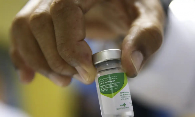 Doses contra influenza protegem contra três cepas