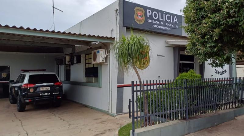 Conduzido à delegacia, homem será encaminhado a uma unidade prisional compatível com o delito