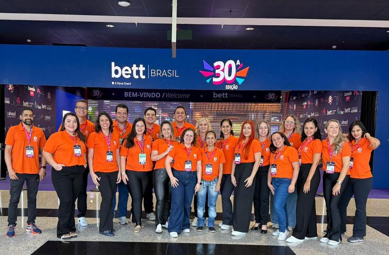 Equipe do Multiplus School na Bett Educar 2025