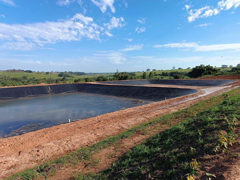 Lagoa de tratamento tem finalidade de remover matéria orgânica, reduzir poluição e tornar água mais limpa
