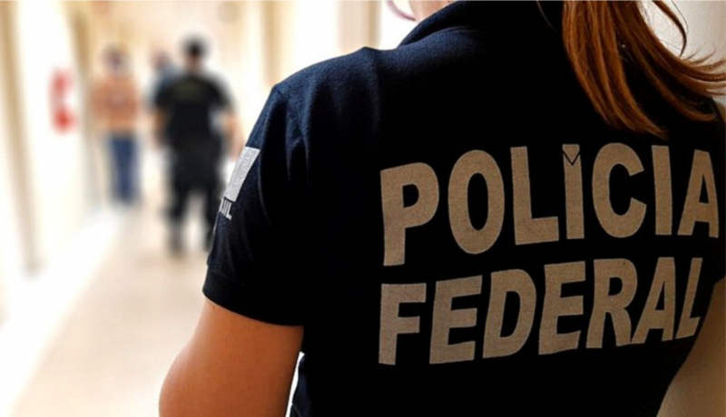 Polícia Federal realiza buscas em imóveis de suspeitos de adquirir veículos de luxo com dinheiro desviado