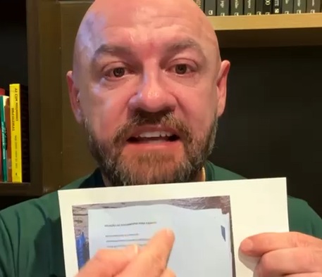 Em vídeo postado nas redes sociais, Denilson expõe lista de exigências para obtenção de alvará