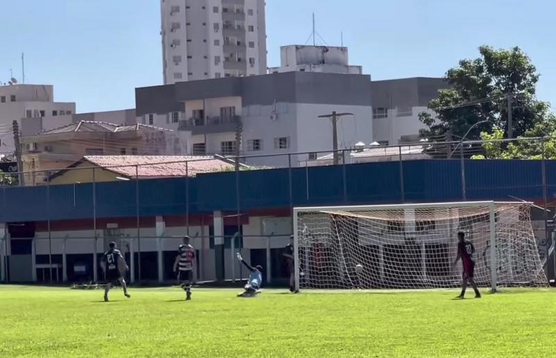 Stilo Gueto venceu o Atlético Brasília por 3 a 1, no Estádio Caetano Peretti, e assumiu a liderança do grupo A com 4 pontos