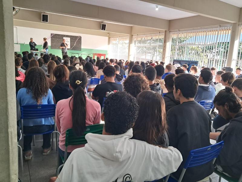 Palestra sobre drogas em Pirapozinho foi ministrada a alunos de Pirapozinho