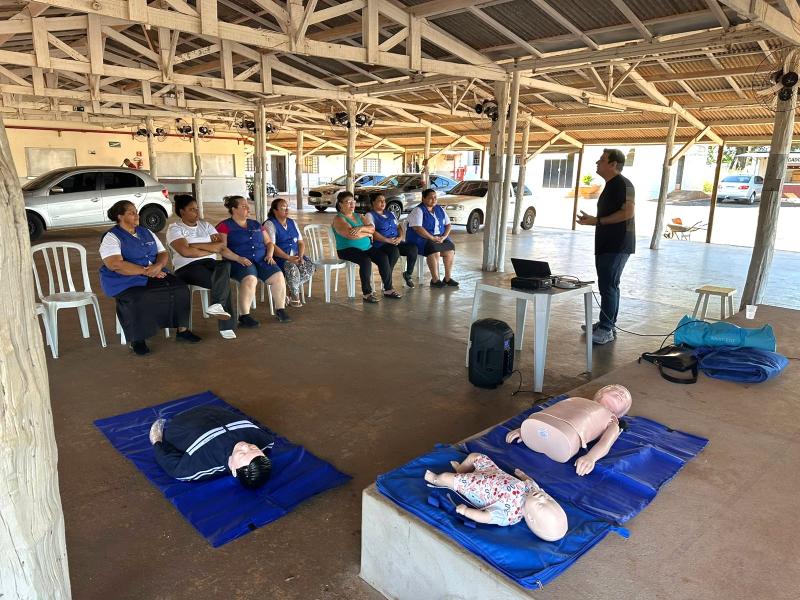 Treinamento de primeiros-socorros foi ministrado pelo médico Lucas Bordignon Uliana