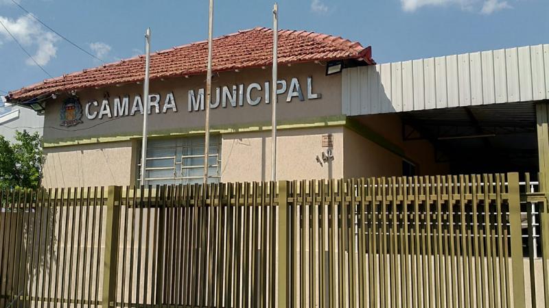 Decisão de magistrada envolve quatro de nove vereadores da Câmara Municipal de Indiana