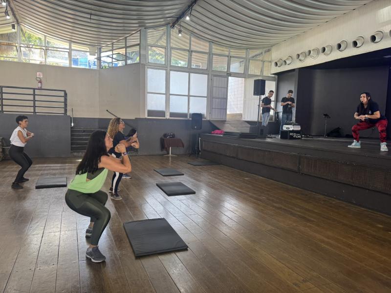 Aula de apresentação da nova grade de atividades do Tênis Clube, durante o Bom Dia TCPP, domingo