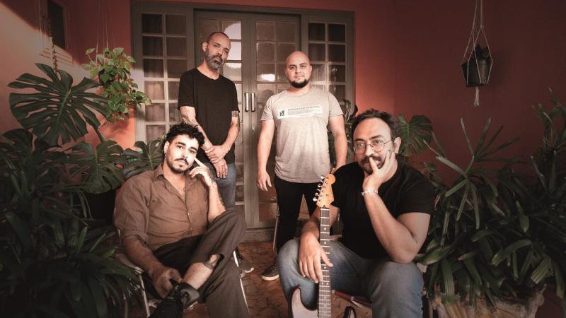 Elephant Blue sobe ao palco com releituras cheias de energia de clássicos do blues, soul, folk e rock