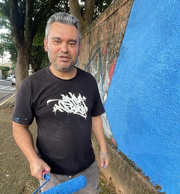 Iniciativa do mutirão é do artista Itamar Xavier; toda comunidade está convidada a participar