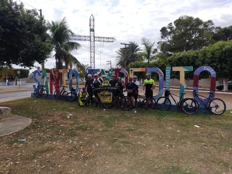 Grupo de cicloturismo, em Santo Expedito