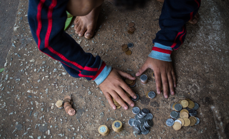Uma das piores formas de exploração do trabalho infantil é a mendicância