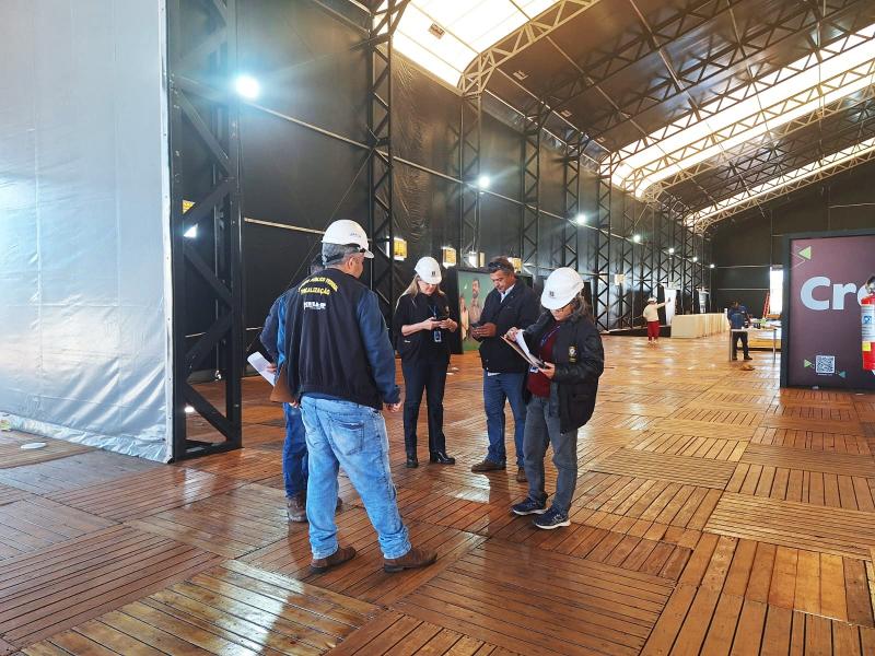 Ao todo, 5,8 mil m² de estrutura coberta com materiais de alta tecnologia foram fiscalizados nesta sexta