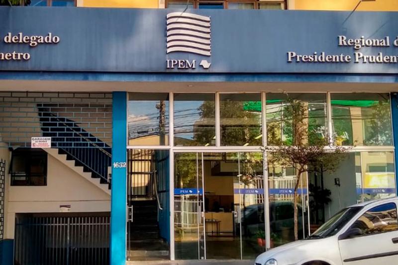 Estagiários têm direito a bolsa auxílio mais benefícios