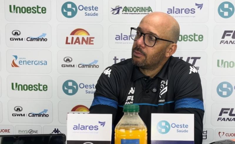 Rogério Corrêa ressaltou o simbolismo da vitória por 3 a 1 no Prudentão; Carcará não vencia na Copa Paulista desde setembro de 2023