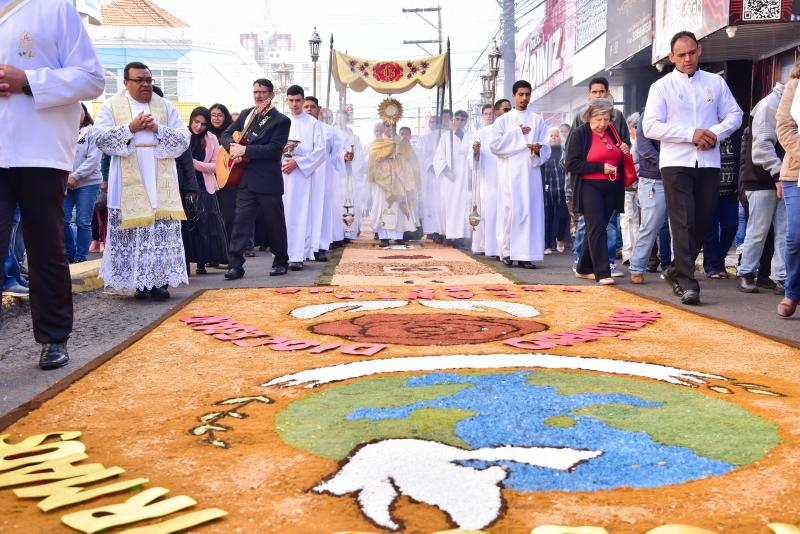 Procissão de Corpus Christi vai sair da Catedral de São Sebastião e seguirá até o Santuário Nossa Senhora Aparecida