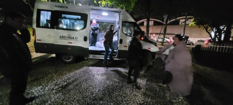 Por conta do frio, equipes da SAS iniciaram abordagens a pessoas em situação de rua