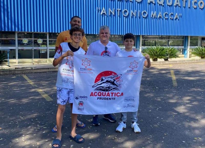 Equipe prudentina embarcou na tarde de hoje para Americana, acompanhados pelo técnico Pita 