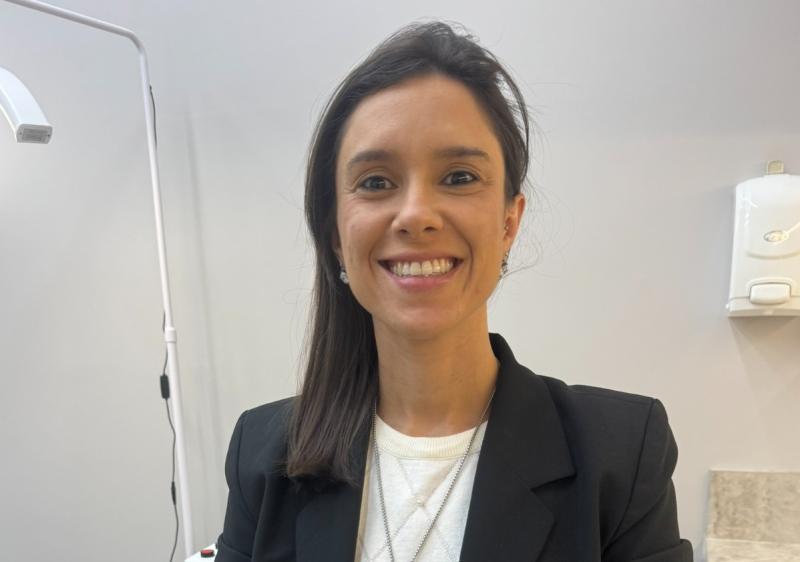 Dra. Carolina Cerávolo, médica com pós graduação em nutrologia, obesidade e emagrecimento