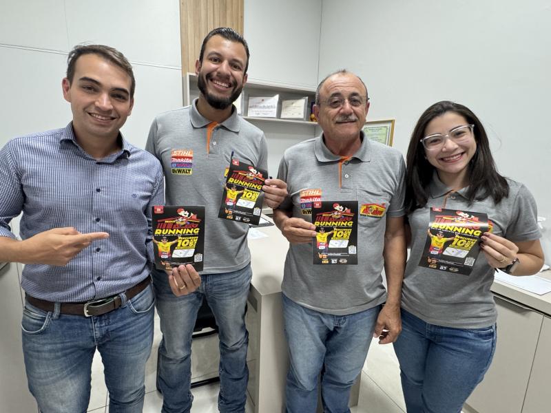 Gabriel Gigante com os diretores de Dida Ferramentas, Vitor Nonato, Dida Nonato e Vitória Nonato 
