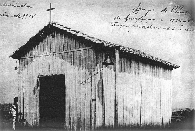 Primeira capela construída em 1918, no centro de Prudente