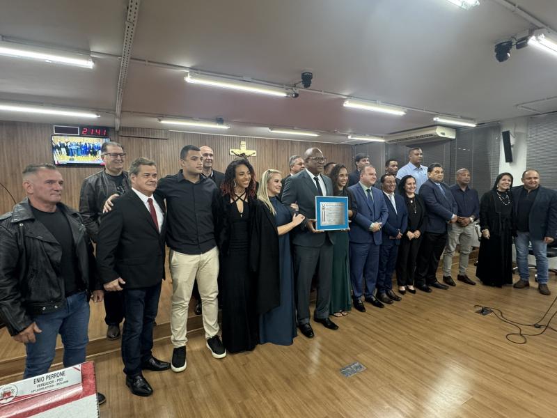 O professor, treinador e gestor esportivo Cremilson Julião Rodrigues, conhecido como “Montanha”, atual presidente do Tênis Clube, foi homenageado sexta feira, na Câmara Municipal