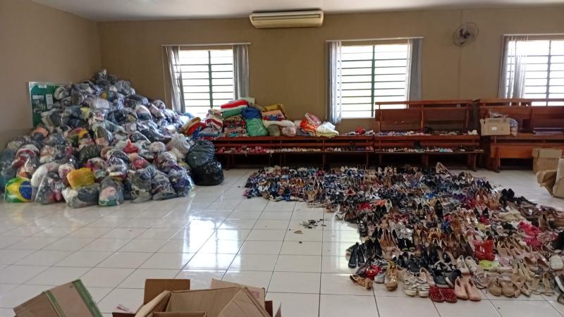 Primeiro drive-thru da campanha arrecadou 8 mil peças