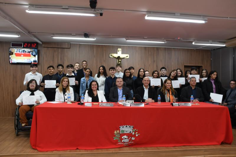 Solenidade ocorreu na quinta, na Câmara Municipal