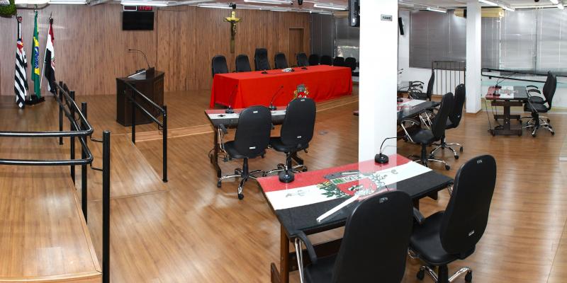 UEPP repudia aprovação, em primeira discussão, de proposta de aumento de cadeiras na Câmara
