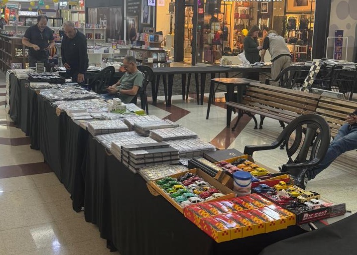 Na exposição, público vai ver de tudo um pouco, como cédulas, moedas, carrinhos antigos, figurinhas, entre outros itens 