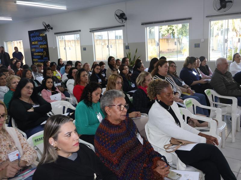 Evento teve a participação de profissionais, representantes da sociedade e autoridades locais