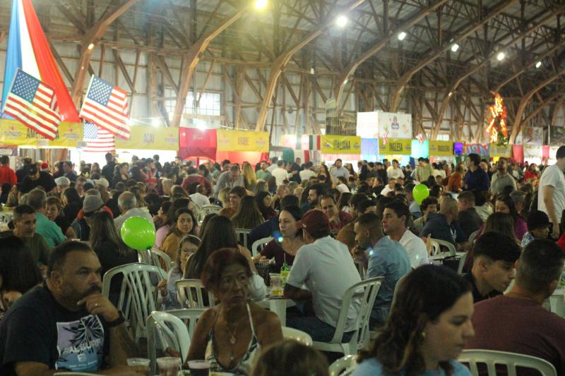 Público compareceu em peso na 26ª Festa das Nações e lotou o IBC Centro de Eventos de Prudente