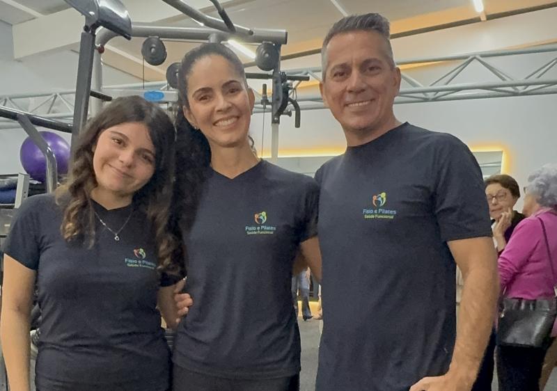 Tatiane Marquetti, com a filha Sophia e o esposo Everton