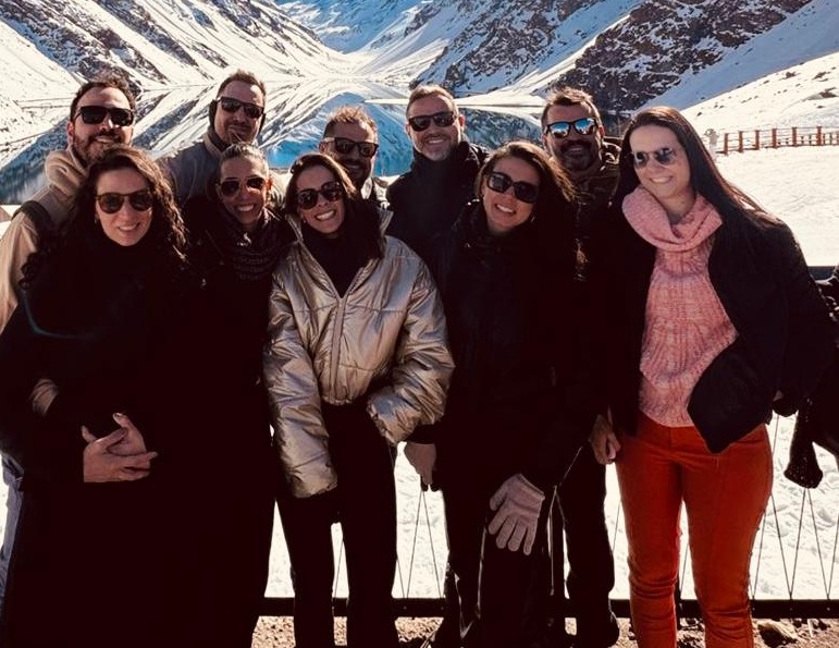 Os casais amigos, na estação de esqui de Valle Nevado
