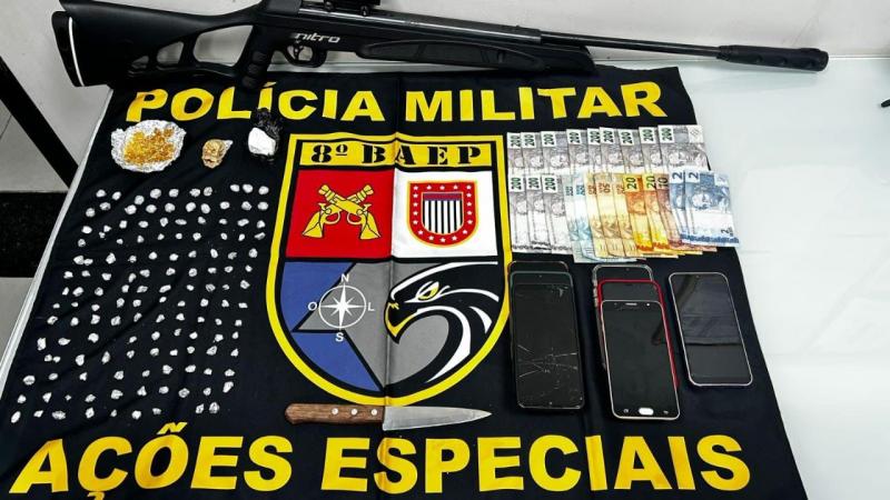 No Jardim dos Pássaros, em Junqueirópolis, 8º Baep deteve dois traficantes e apreendeu diversos materiais