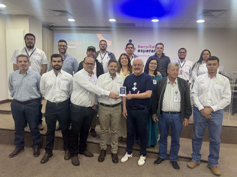 Diretoria do HE entrega distinção “Empresa Amiga” para Disma e Consórcio Nacional Massey Ferguson