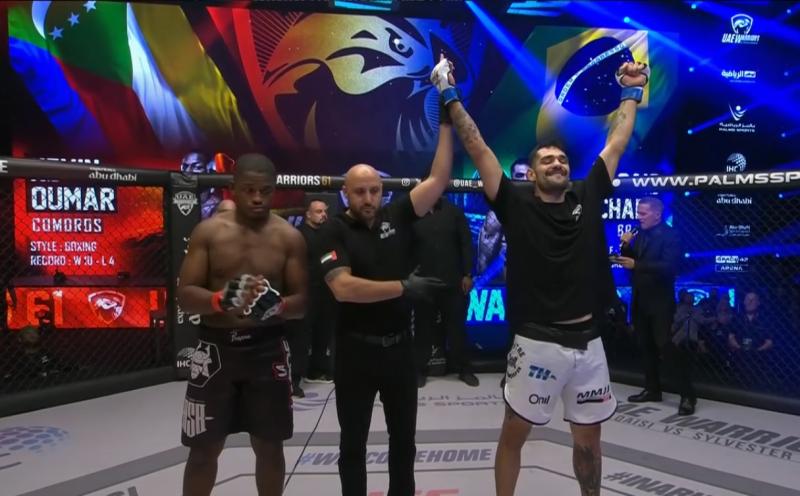 Com a vitória sobre Kevin Oumar hoje, Caio Machado chegou ao seu 10º triunfo no MMA
